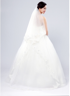 2014 Fingertip Veil Two-Tier Lace Appliques Edge