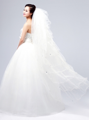 Elegant White Angle Cut Multi-Tier Finished Edge Bridal Veils