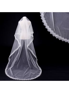 One-Tier Angle Cut Wedding Veils with Lace Appliques Edge