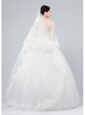 Two-Tier Drop Veil Tulle Lace Appliques Edge Wedding Veils