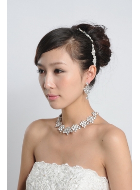 Beautiful Alloy With Rhinestone Anniversary Jewelry Set Including Necklace Earrings And Jewelry Comb