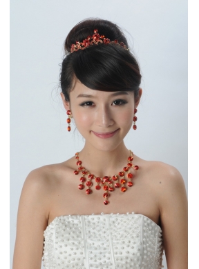 Dazzling Rhinestone Ladies Crown and Necklace