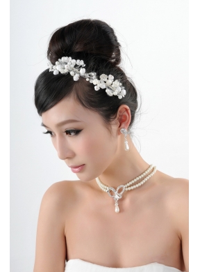 Dignified Necklace and Earings Jewelry Set Including Hairpins