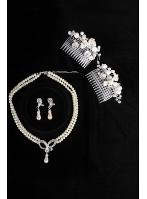 Dignified Necklace and Earings Jewelry Set Including Hairpins