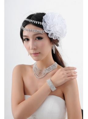 Glamourious Bridal Jewelry Sets with Necklace Earings and Bracelet