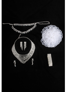 Glamourious Bridal Jewelry Sets with Necklace Earings and Bracelet