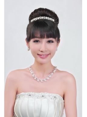 Gorgeous Alloy With Rhinestone Ladies Necklace and Head piece