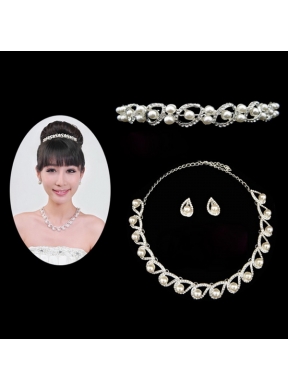 Gorgeous Alloy With Rhinestone Ladies Necklace and Head piece