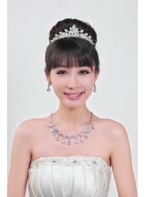 Gorgeous Alloy With Rhinestone Ladies Necklace and Tiara