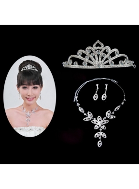 Gorgeous Alloy With Rhinestone Ladies Necklace and Tiara