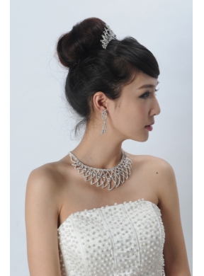 High Quality Rhinestone Bridal Jewelry Set Including Necklace and Tiara