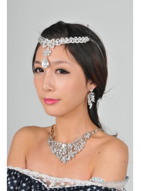 Alloy Wedding Jewelry Set Including Necklace And Earrings in Silver