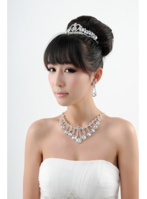 Gorgeous Dazzling Rhinestone Jewelry Set Necklace And Tiara