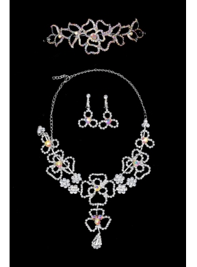 Intensive Flower Dazzling Crystal Jewelry Set Including Necklace And Tiara