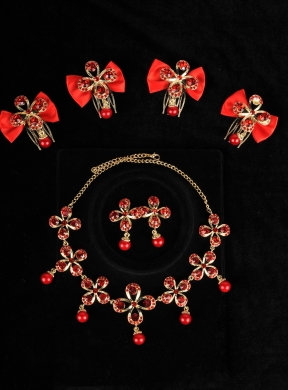 Mysterious Red Intensive Flowe Necklace  And Headflower