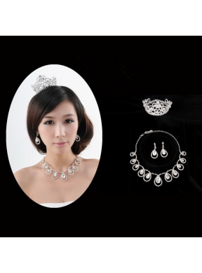 Romantic Rhinestone Jewelry Set Including Tiara Necklace And Earrings