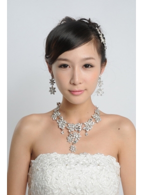 Star Shaped Shining Rhinestones Alloy Wedding Jewelry Set Including Necklace And Earrings