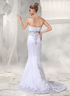 Cheap Mermaid Strapless Beading Wedding Dress with Brush Train