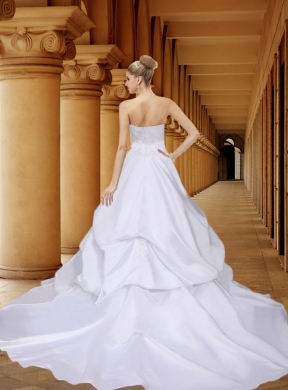 Elegant Strapless A Line Wedding Dress with Court Train