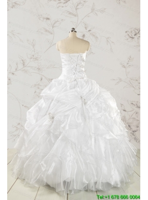 Classical White Quinceanera Dresses with Beading and Ruffles