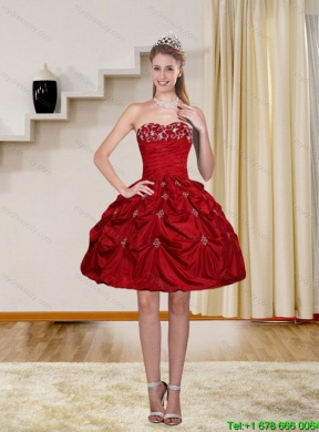 2015 Pretty Strapless Red Prom Dresses with Embroidery and Pick Ups