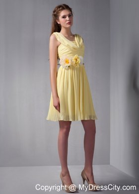 Straps Mini-length Flower Decorate Homecoming Dress in Yellow