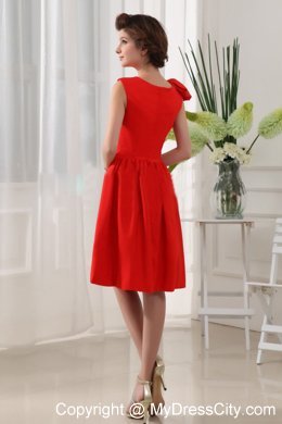 A-Line Knee-length Red Homecoming Dress with Scoop Neckline