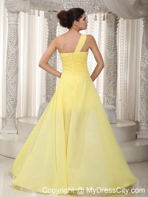 A-Line One Shoulder High-low Beading Homecoming Dress in Yellow