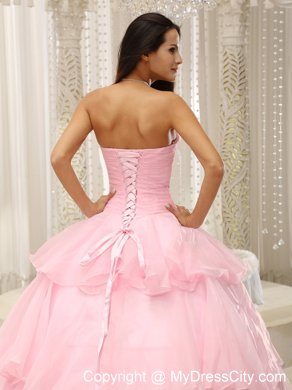 Baby Pink Ruched Sweetheart Sweet 16 Dresses with Flowers