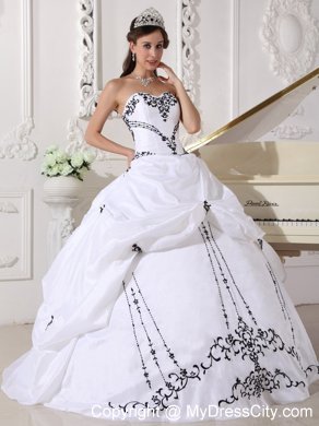 Tailor Made Taffeta Strapless Embroidery White Quinceanera Party Dress