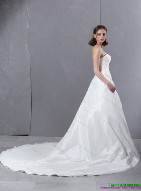 2015 Elegant Strapless Wedding Dress with Hand Made Flowers and Ruching