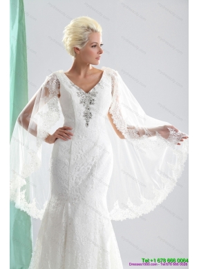 2015 Luxurious V Neck Wedding Dress with Lace and Appliques