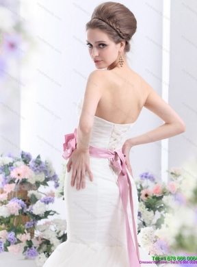 2015 Fashionable Strapless Mermaid colored Wedding Dress with Ruching and Hand Made Flowers