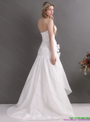 White Brush Train Sweetheart Ruching Wedding Dresses with Hand Made Flowers