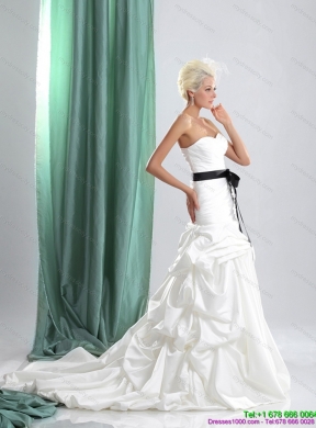 Sturning 2015 Sweetheart Wedding Dress with Ruching