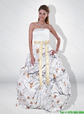 2015 Elegant Ball Gown Strapless Camo Wedding Dresses with Belt