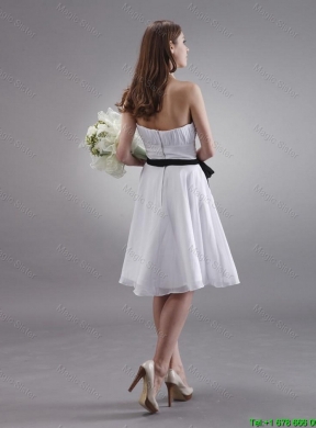 Latest White Strapless Sashes Prom Gowns with Knee Length