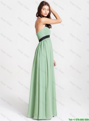 2016 Spring Modern Halter Top Prom Dresses with Ruching and Belt