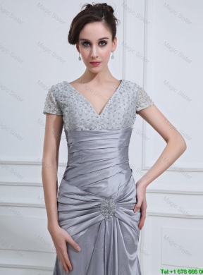 Wonderful Mermaid V Neck Prom Dresses with Beading in Silver