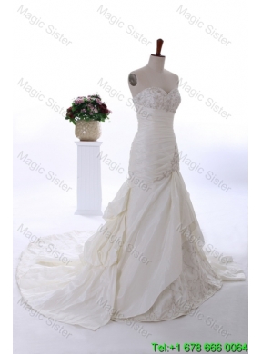 Custom Made Embroidery Wedding Dresses with Court Train