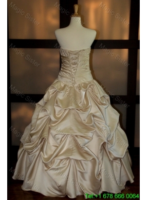 New Style Ball Gown Strapless Wedding Dresses with Beading and Pick Ups
