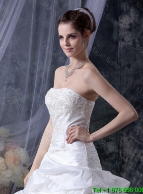 2016 Romantic Ball Gown Strapless Wedding Dresses with Appliques