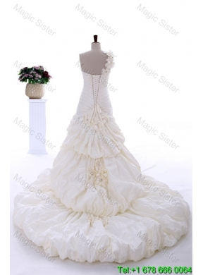 Exquisite Hand Made Flowers Wedding Dresses with Brush Train