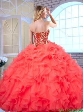 2016 Beautiful Sweetheart Quinceanera Dresses with Beading and Ruffles