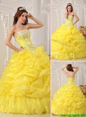 2016 Designer Yellow Quinceanera Dresses with Beading and Ruffles