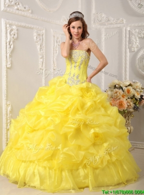 2016 Designer Yellow Quinceanera Dresses with Beading and Ruffles