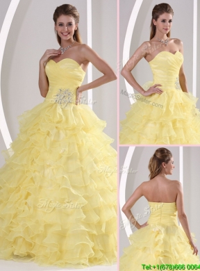 2016 Gorgeous Sweetheart Quinceaners Gowns with Appliques and Ruffled Layers