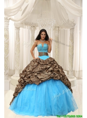 2016  Pretty Beading Sweetheart Quinceanera Dresses with Brush Train