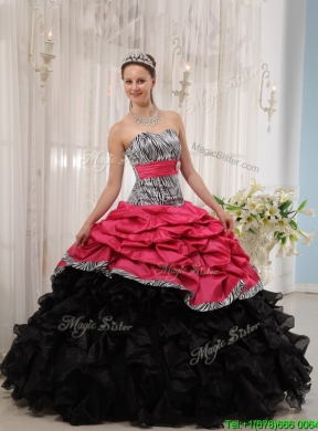 2016 Pretty  Ruffles Sweetheart Quinceanera Gowns in Red and Black