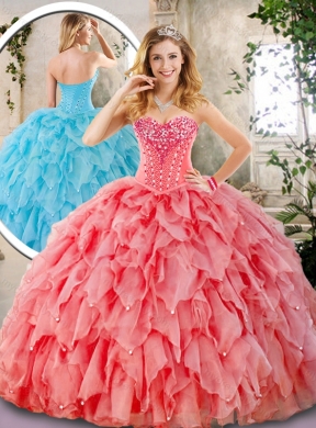 2016 Pretty Yellow Quinceanera Dresses with Beading and Ruffles